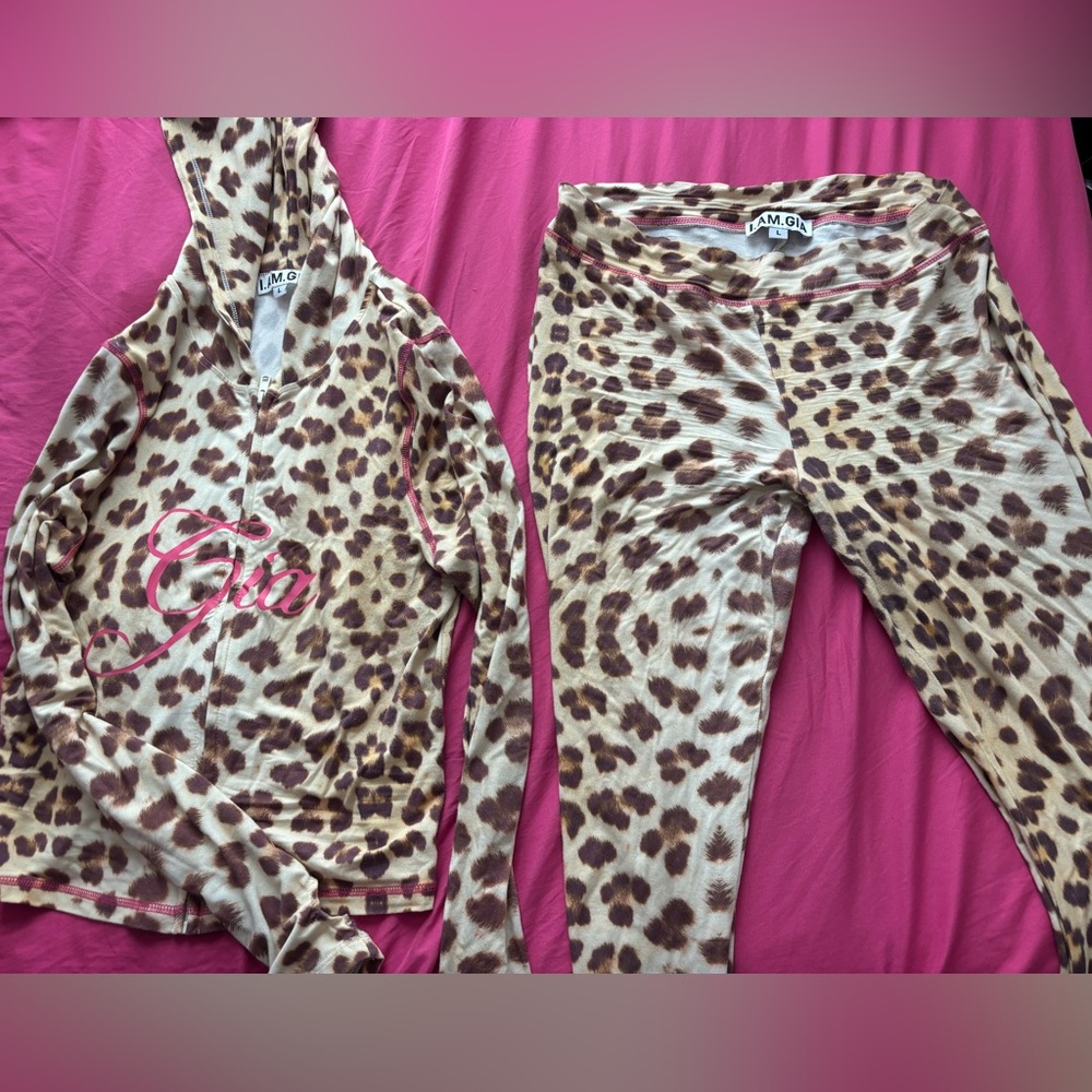 IAMGIA set